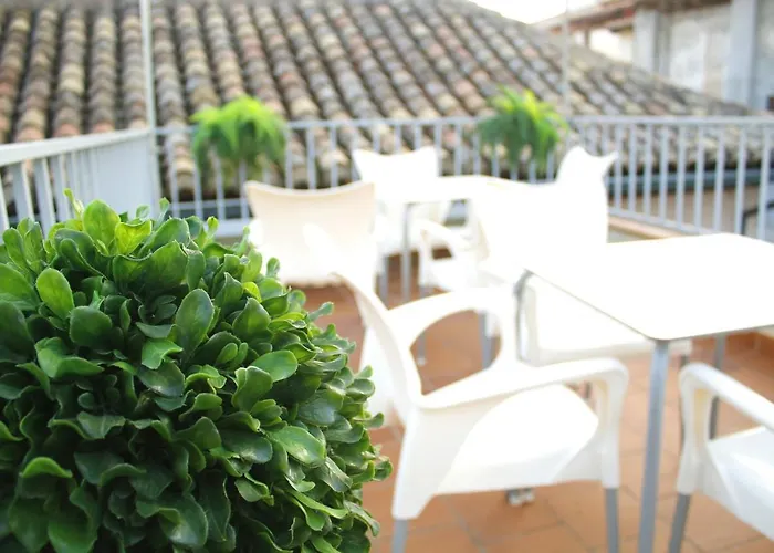 Laurel Suites Apartments